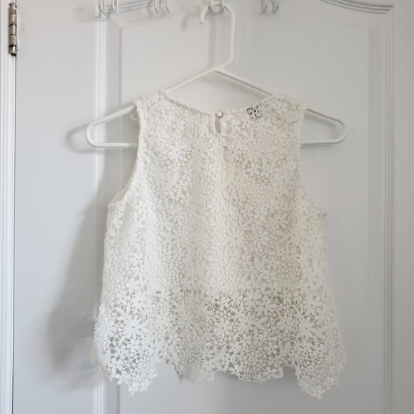 BNWOT Embroidered Tank Top. - Picture 2 of 5